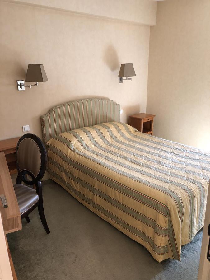 Le Cabouillet Hotel L'Isle-Adam Bagian luar foto