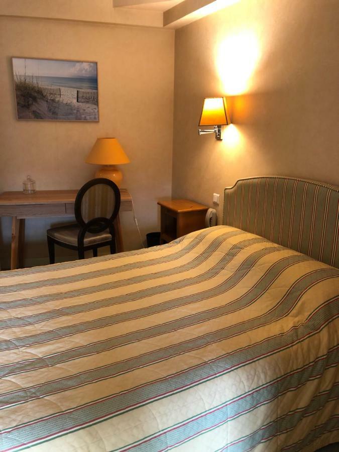 Le Cabouillet Hotel L'Isle-Adam Bagian luar foto